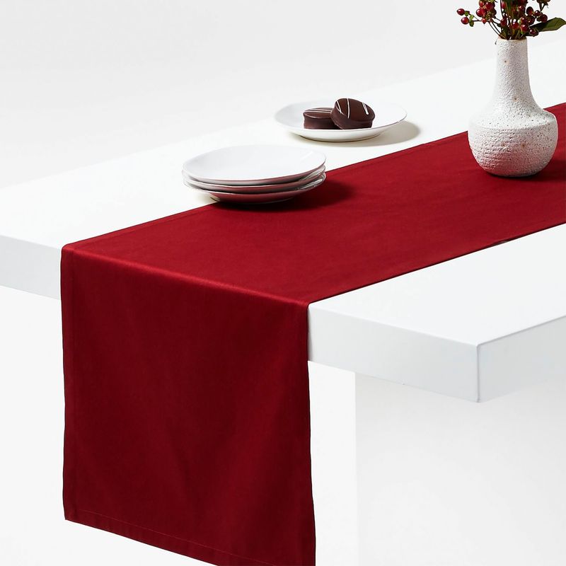 CRATE & BARREL - Camino de Mesa Aspen Orgánico Rojo Granate 305cm