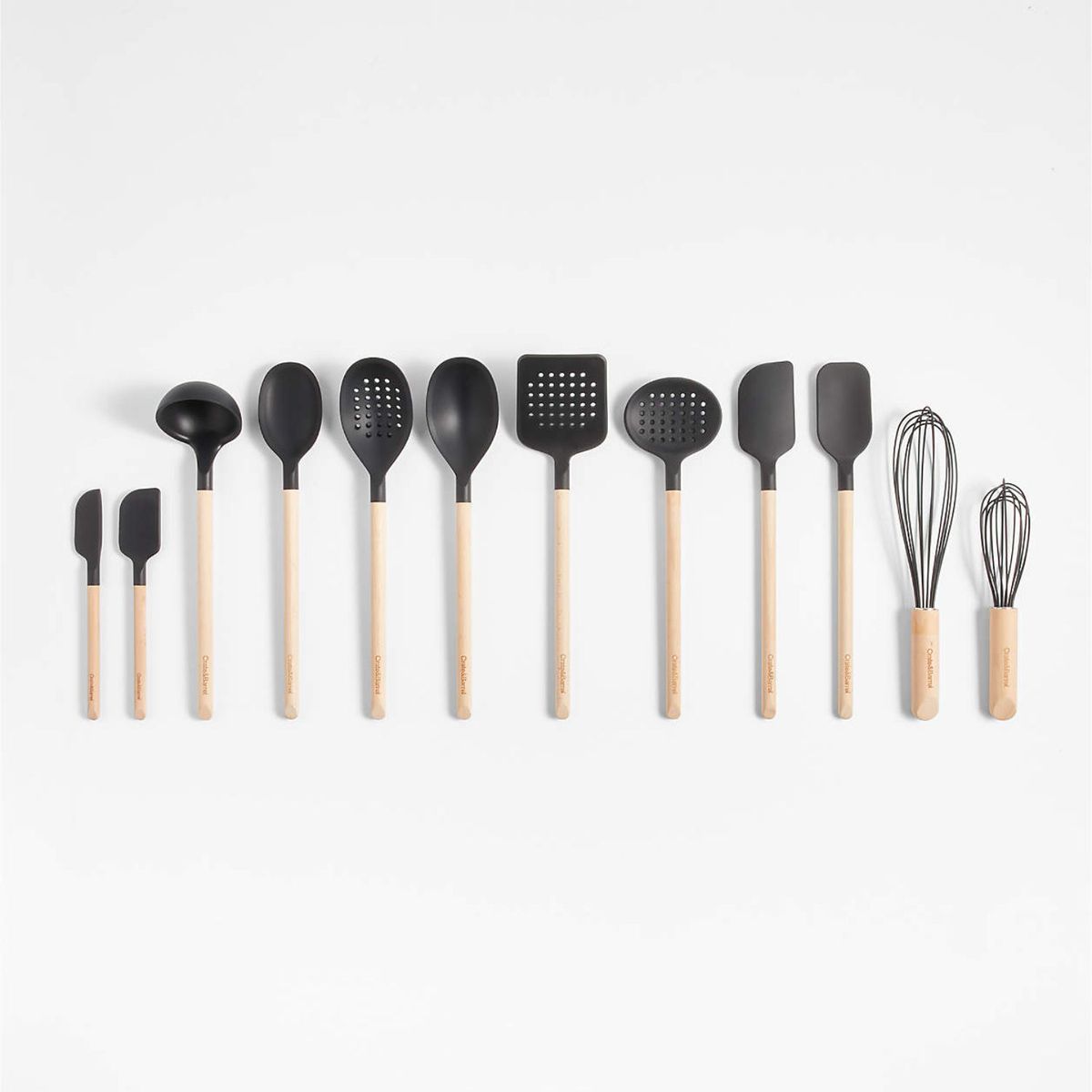 CRATE & BARREL - Cucharón de Silicona con Mango de Madera