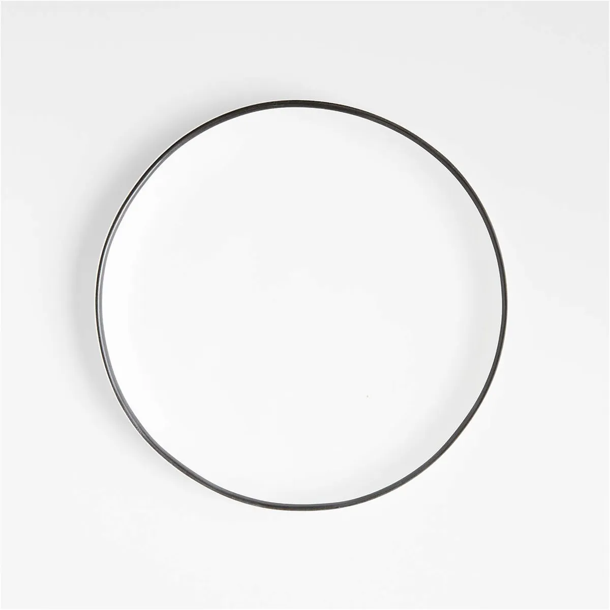 CRATE & BARREL - Plato de Ensalada de Melamina Range White (por Leanne Ford)