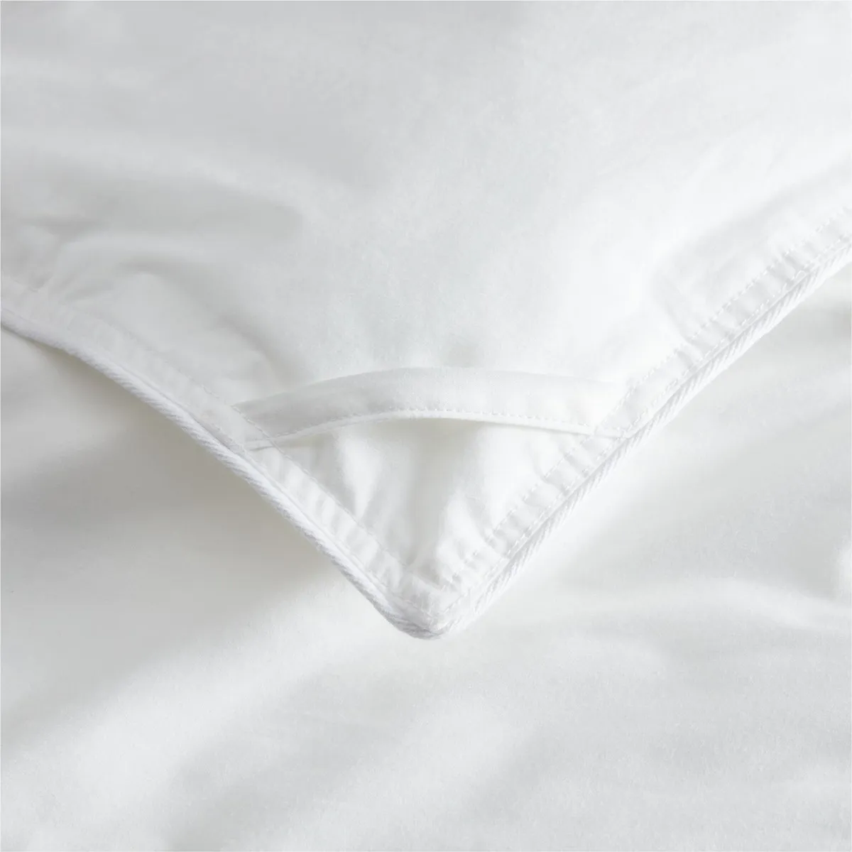 CRATE & BARREL - Relleno de Duvet Classic Hipoalergénico