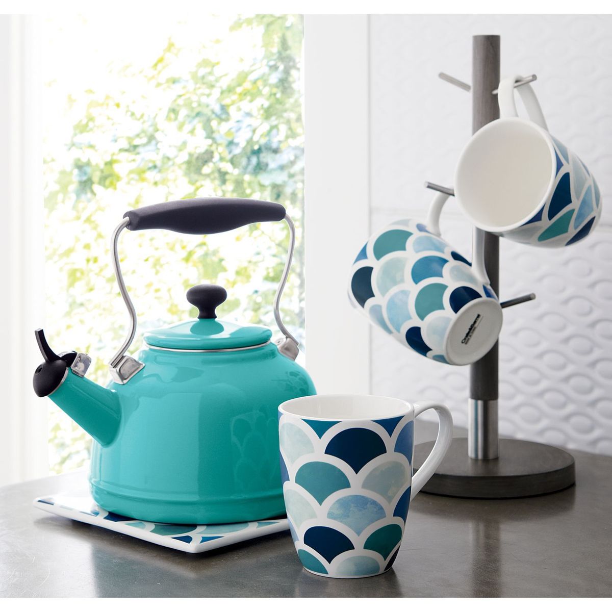 CRATE & BARREL - Tetera Chantal Vintage Aqua