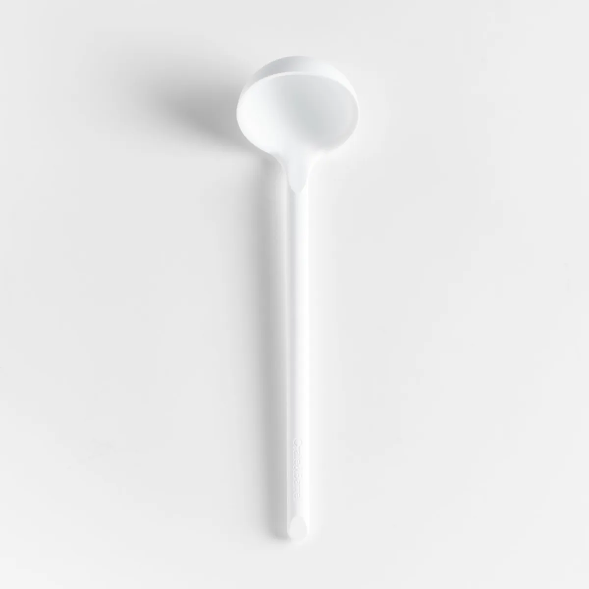 CRATE & BARREL - Cucharón de Silicona