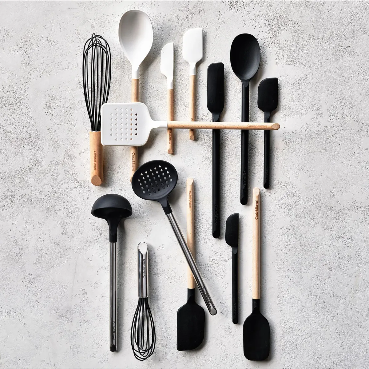 CRATE & BARREL - Cuchara De Silicona