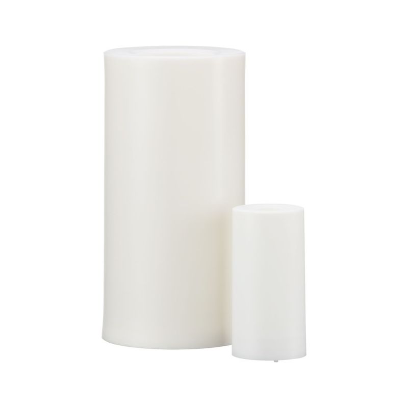 CRATE & BARREL - Vela de Pilar para Exteriores con Temporizador de 8x15cm