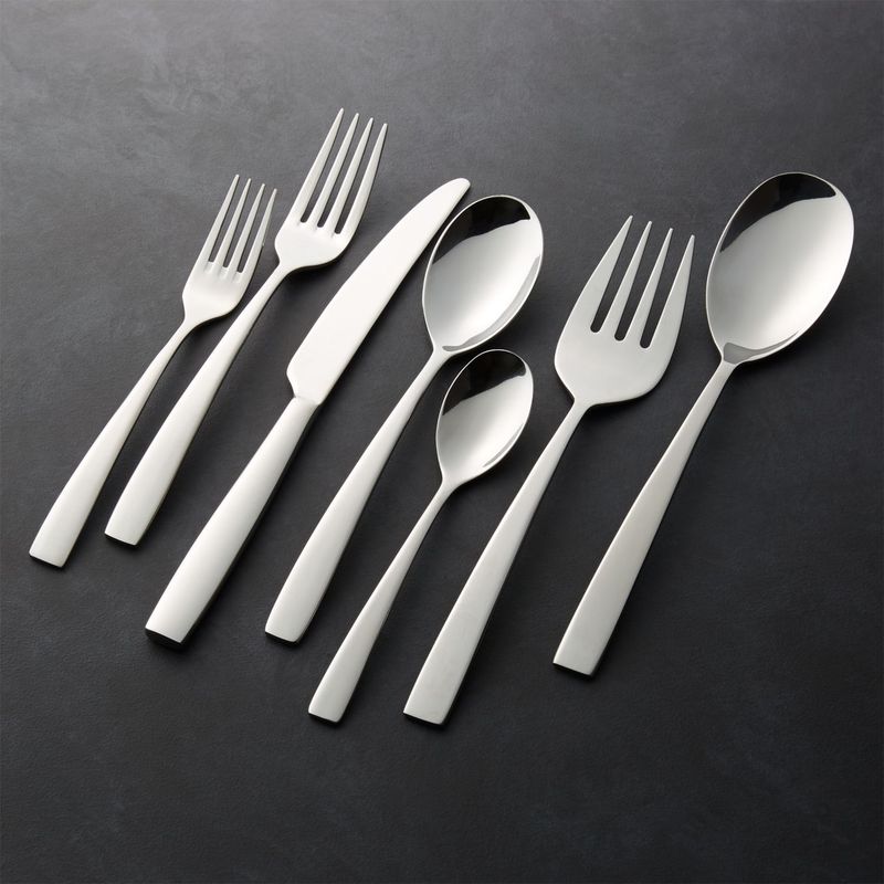 CRATE & BARREL - Juego de Cubiertos de 22pzs Dawson