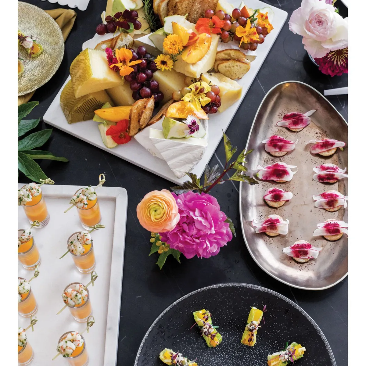 CRATE & BARREL - Fuente de Mármol French Kitchen