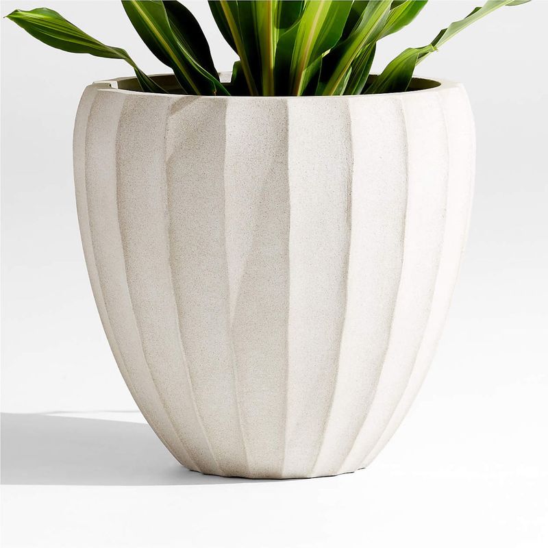 CRATE & BARREL - Maceta Warren 48x51cm