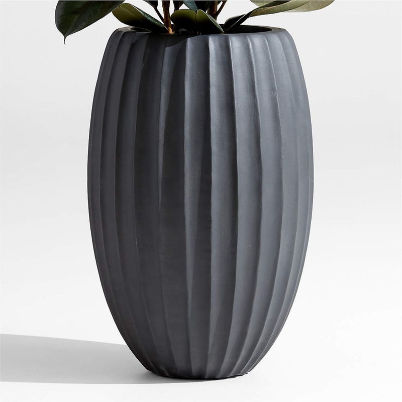 CRATE & BARREL - Maceta Warren 43x66cm
