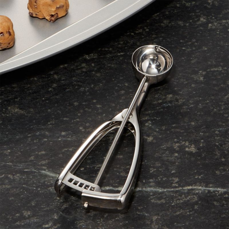 CRATE & BARREL - Cuchara Pequeña para Masa de Galletas