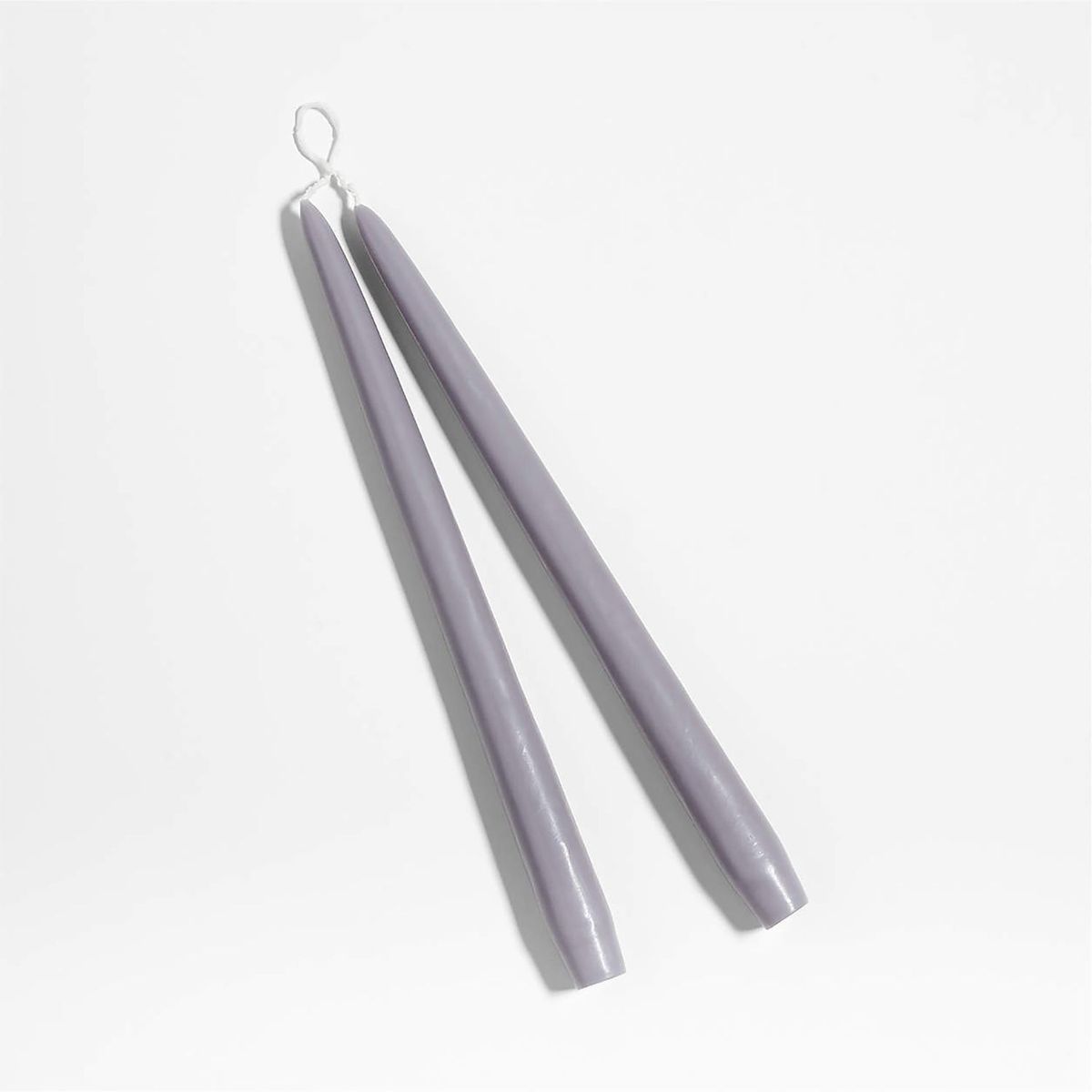 CRATE & BARREL - Set De 2 Velas Cónicas Grises Cantera