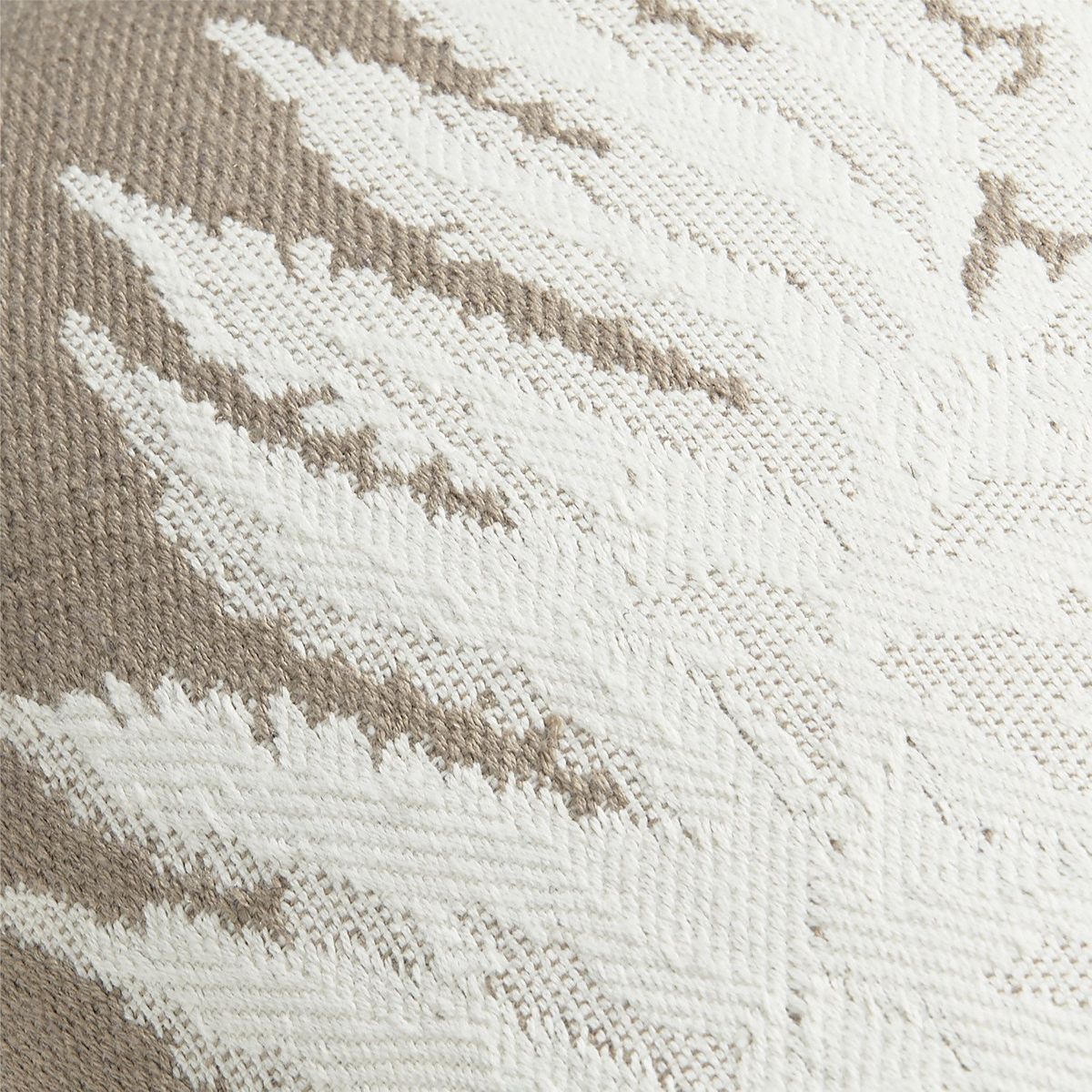 CRATE & BARREL - Cojín Fern De Terraza 51x33cm