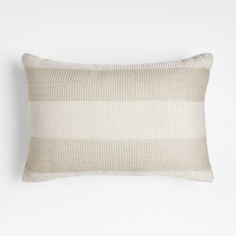 CRATE & BARREL - Cojín Calm Beige Interior/exterior 61x40cm