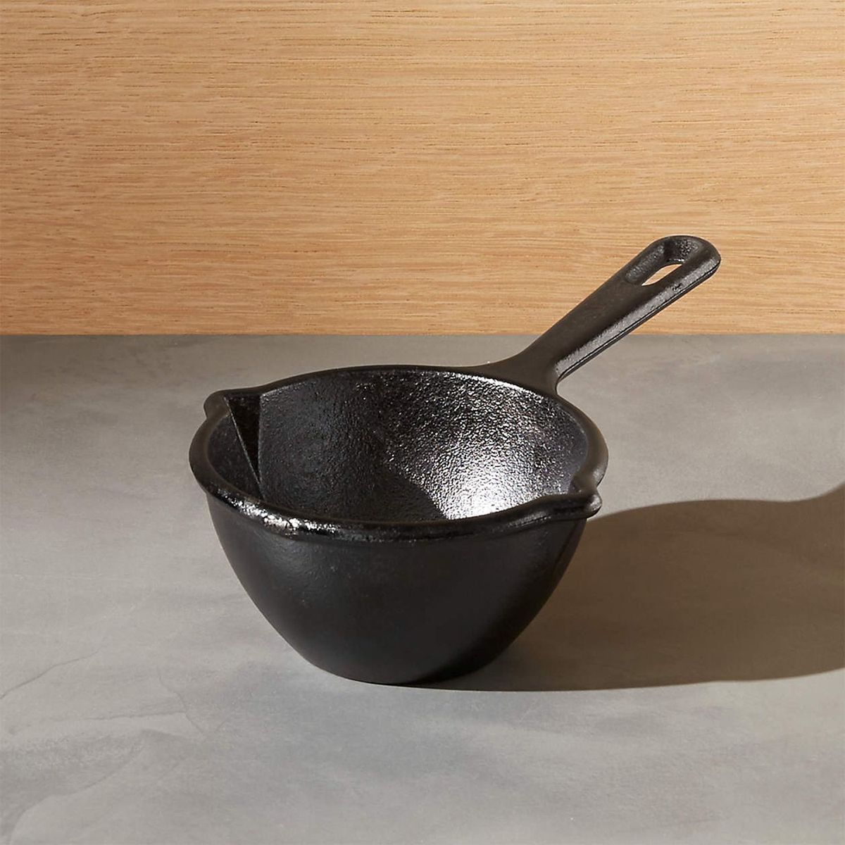 CRATE & BARREL - Olla para Derretir de Hierro Fundido LODGE