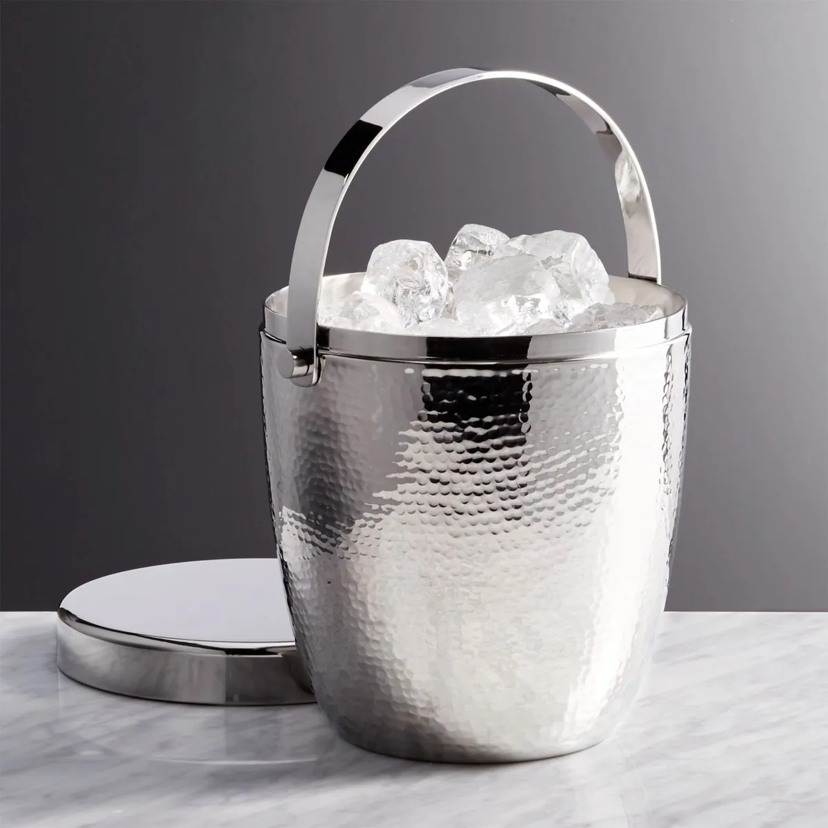 CRATE & BARREL - Hielera de Metal Martillado Graham