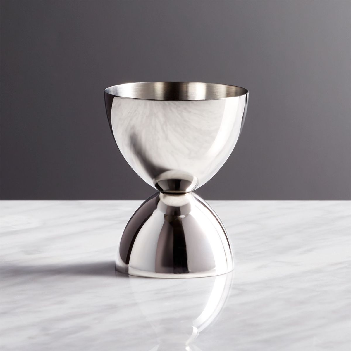 CRATE & BARREL - Medidor de licor Graham