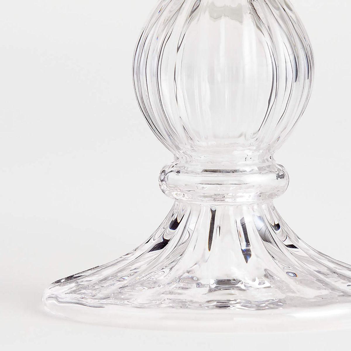 CRATE & BARREL - Soporte Para Tortas De Cristal Claude Con Tapa