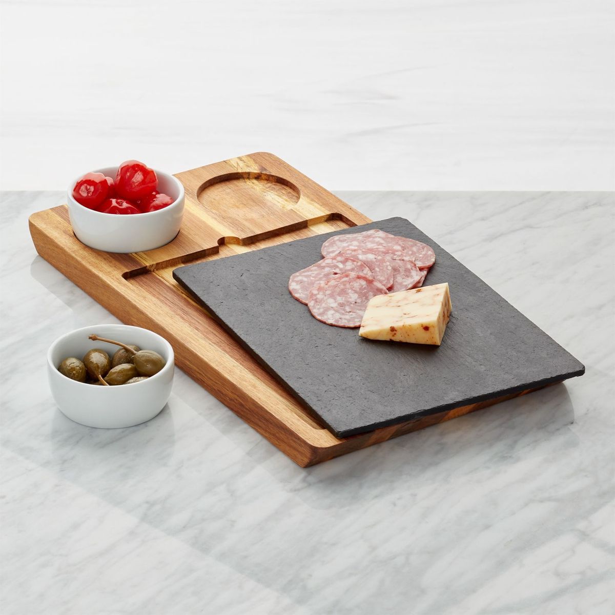CRATE & BARREL - Tabla para Servir de Pizarra/Madera con Bowls