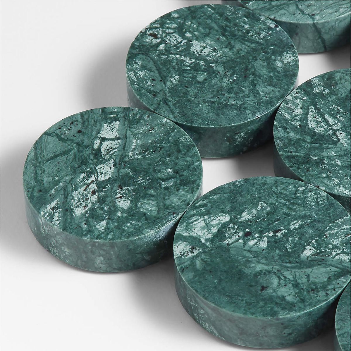 CRATE & BARREL - Salvamanteles Dottie De Mármol Verde