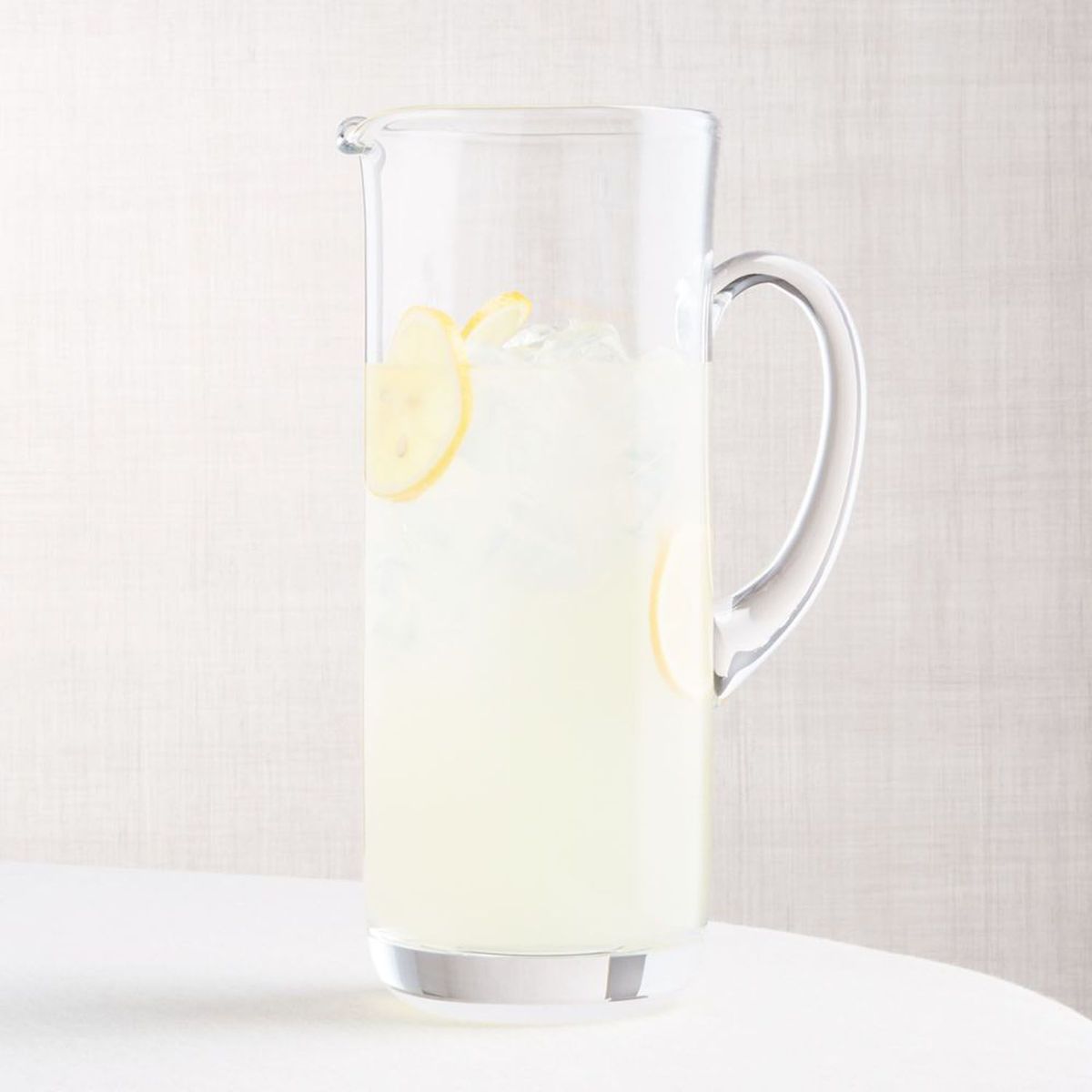 CRATE & BARREL - Jarra Crescent 72oz