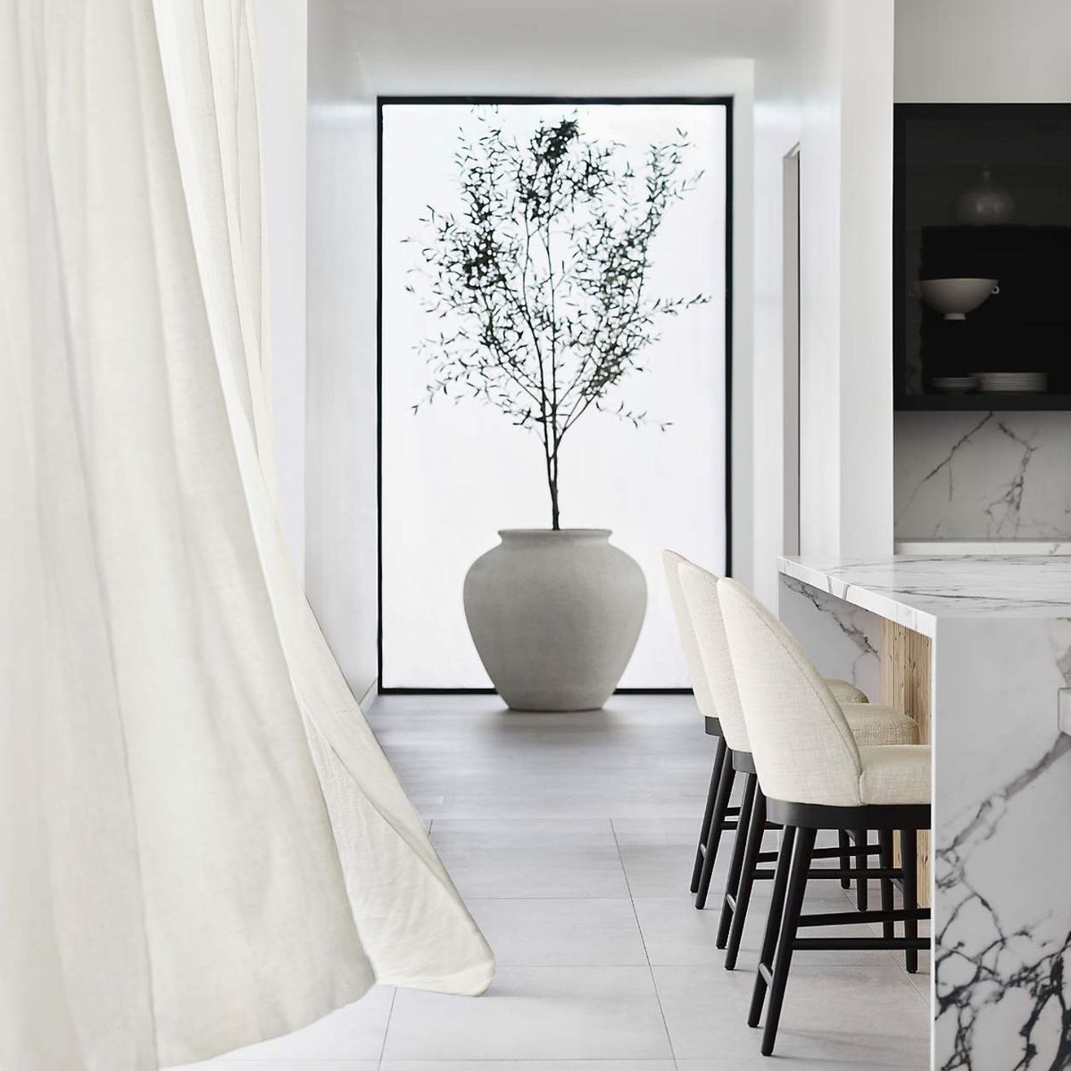 CRATE & BARREL - Silla de Bar Ana