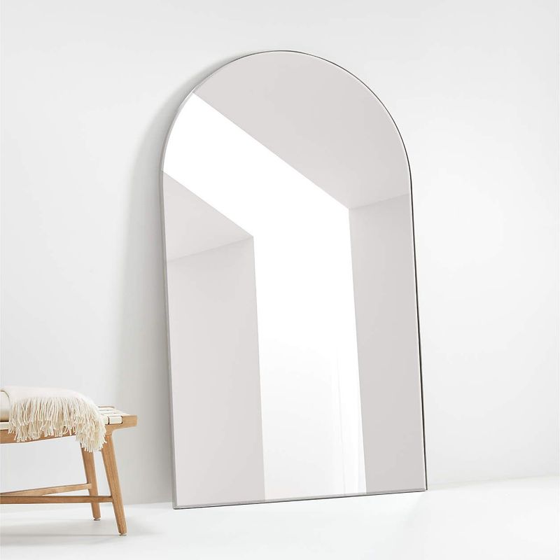 CRATE & BARREL - Espejo de Piso en Arco Edge 122x203cm