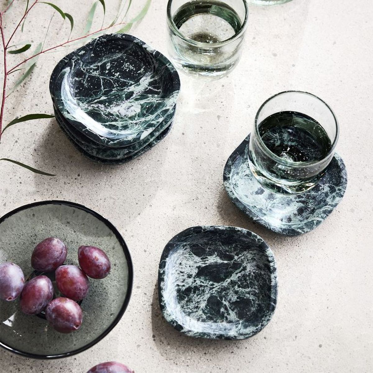 CRATE & BARREL - Set de 4 Posavasos Fern de Mármol