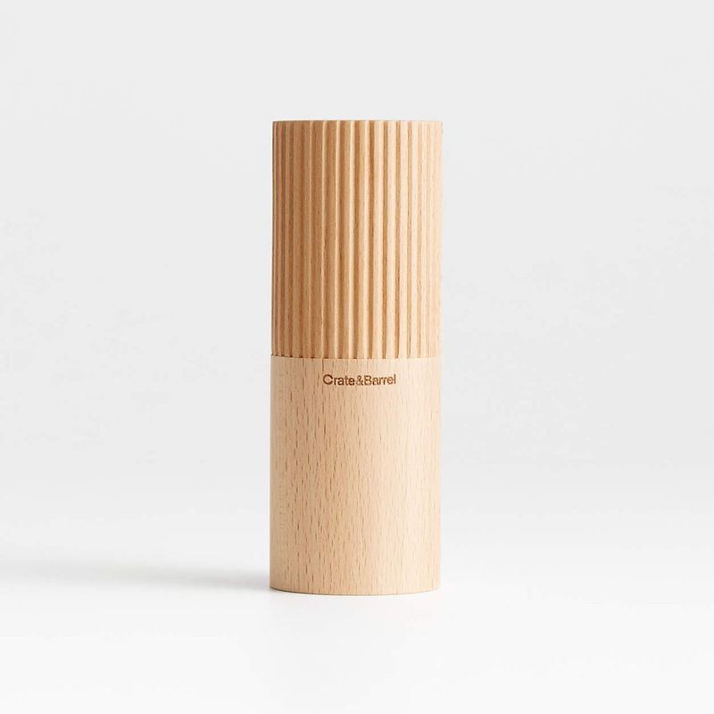 CRATE & BARREL - Salero de Madera Natural Hanno