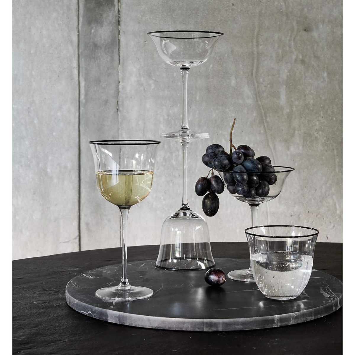 CRATE & BARREL - Copa De Vidrio Range Coupe
