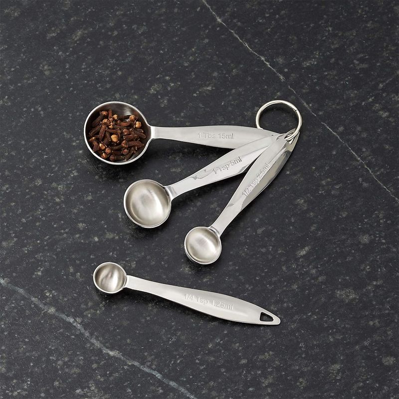 CRATE & BARREL - Set de 4 Cucharas Medidoras de Acero Inoxidable