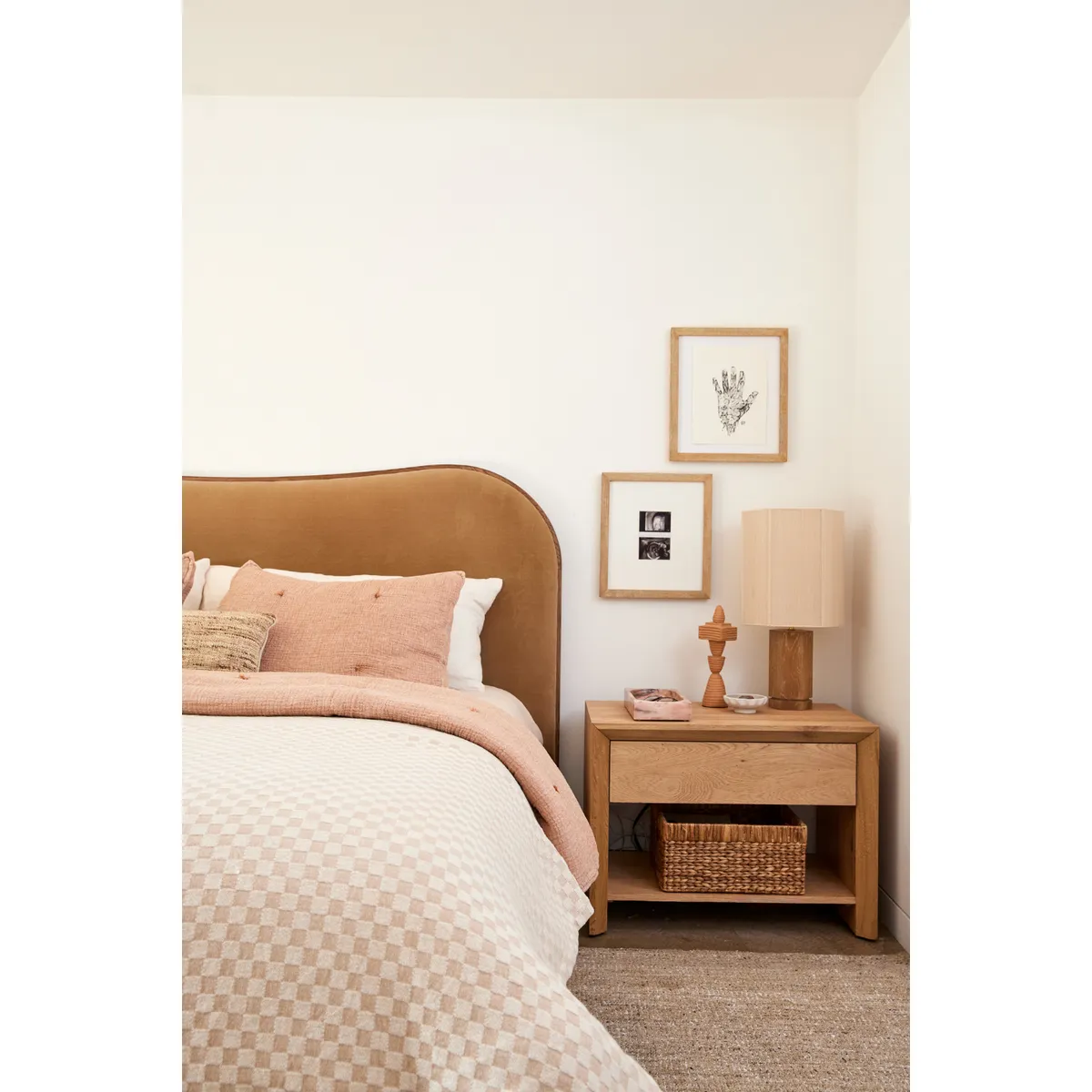 CRATE & BARREL - Mesa De Noche Baja 1 Cajón