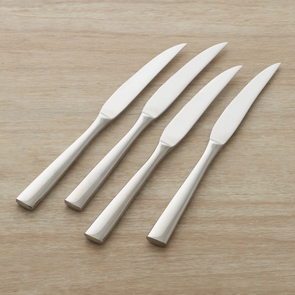 CRATE & BARREL - Juego De 4 Cuchillos Para Carne Couture 