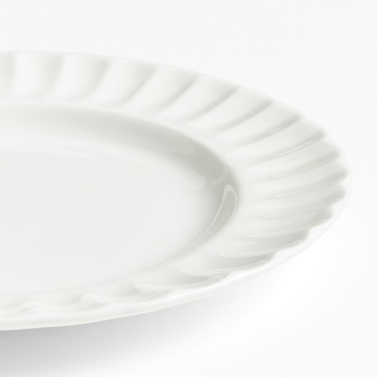 CRATE & BARREL - Plato De Ensalada De Porcelana Capella Blanco