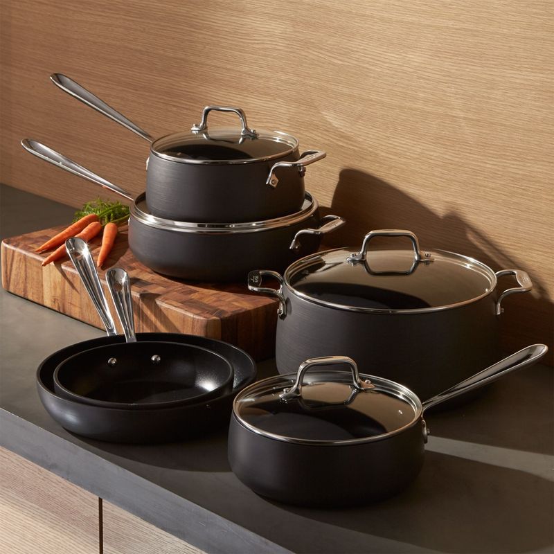 CRATE & BARREL - Juego de Ollas 10 Piezas Antiadherente de Aluminio Essentials All-Clad