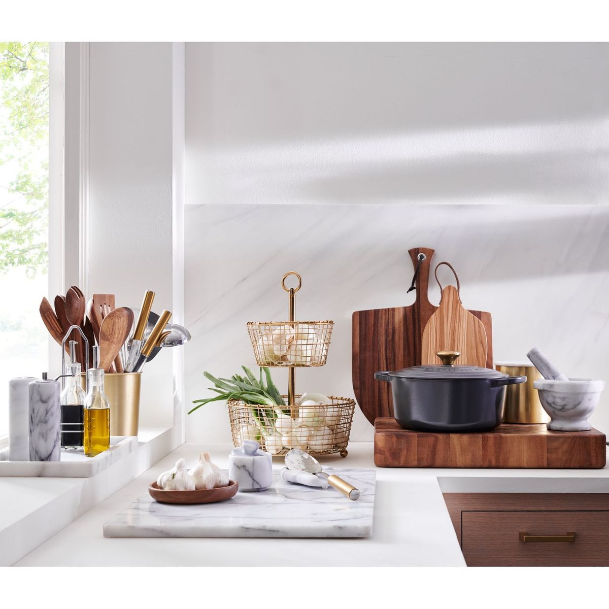 CRATE & BARREL - Pala para Pizza de Madera Acacia