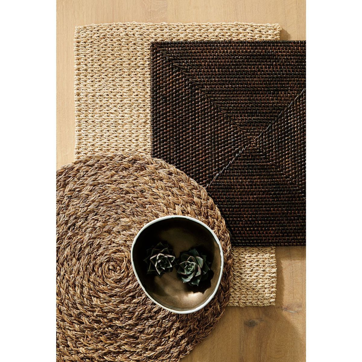 CRATE & BARREL - Individual Lanai