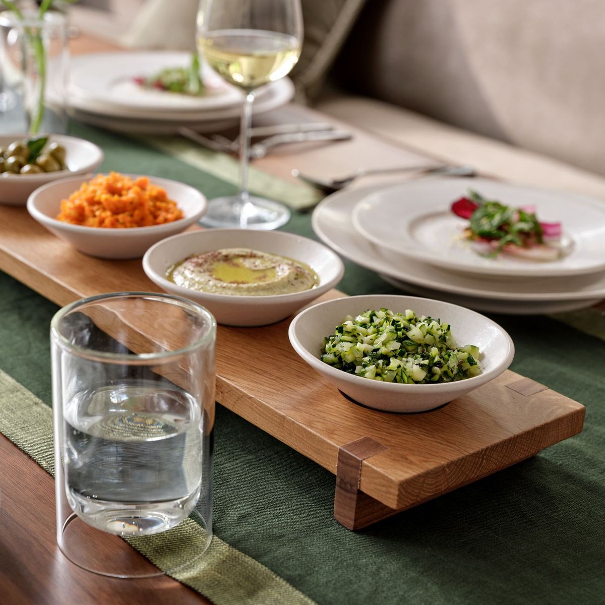 CRATE & BARREL - Tabla de Servir Basel Mise En Place 4 Bowls