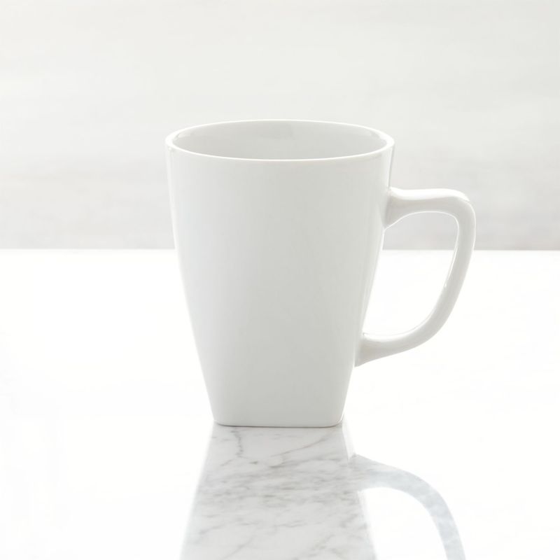 CRATE & BARREL - Mug Court