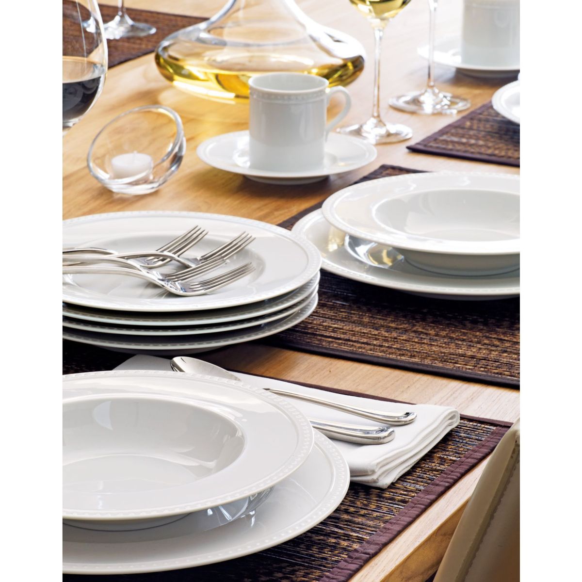 CRATE & BARREL - Plato para Ensalada Staccato