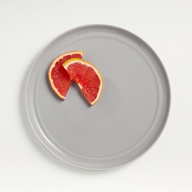 CRATE & BARREL - Plato de Fondo Hue Gris Claro