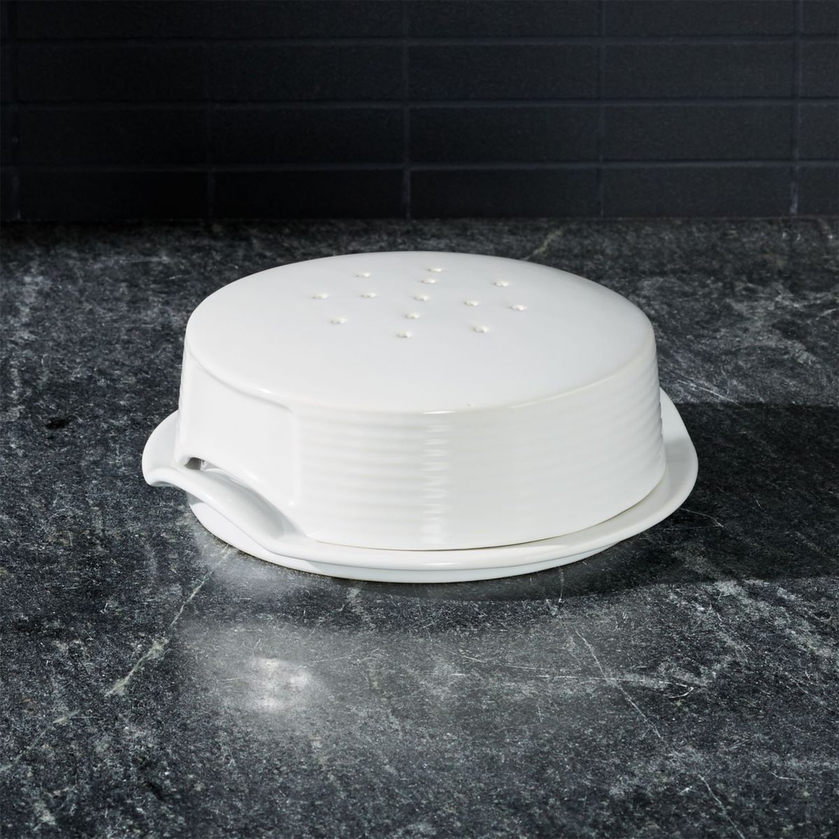 CRATE & BARREL - Plato Para Hornear Brie