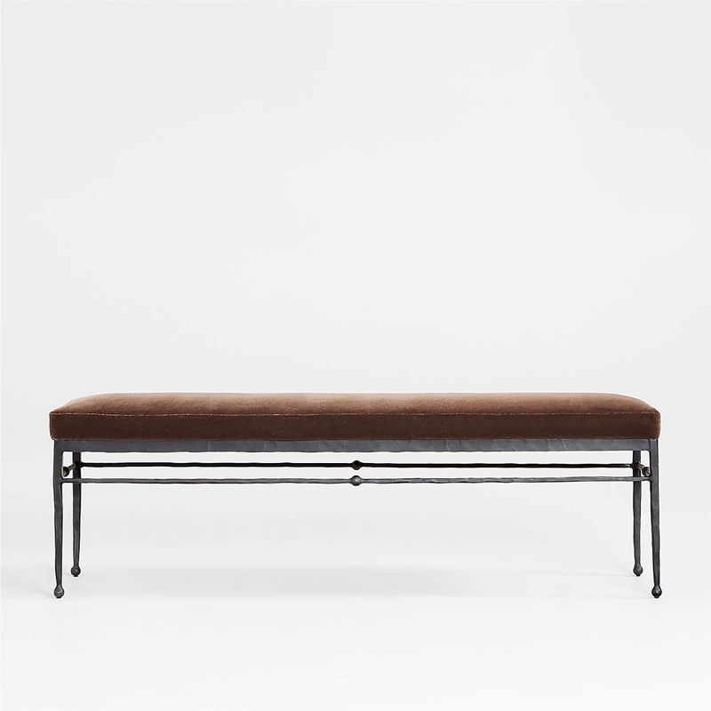 CRATE & BARREL - Banco de Terciopelo Rodin by Athena Calderone