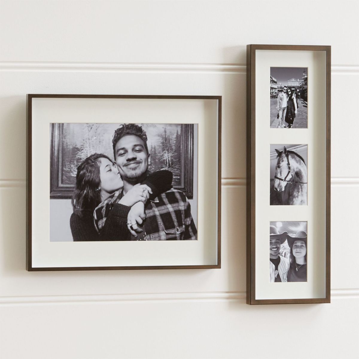 CRATE & BARREL - Marco de Bronce Cepillado Envejecido 20x25cm