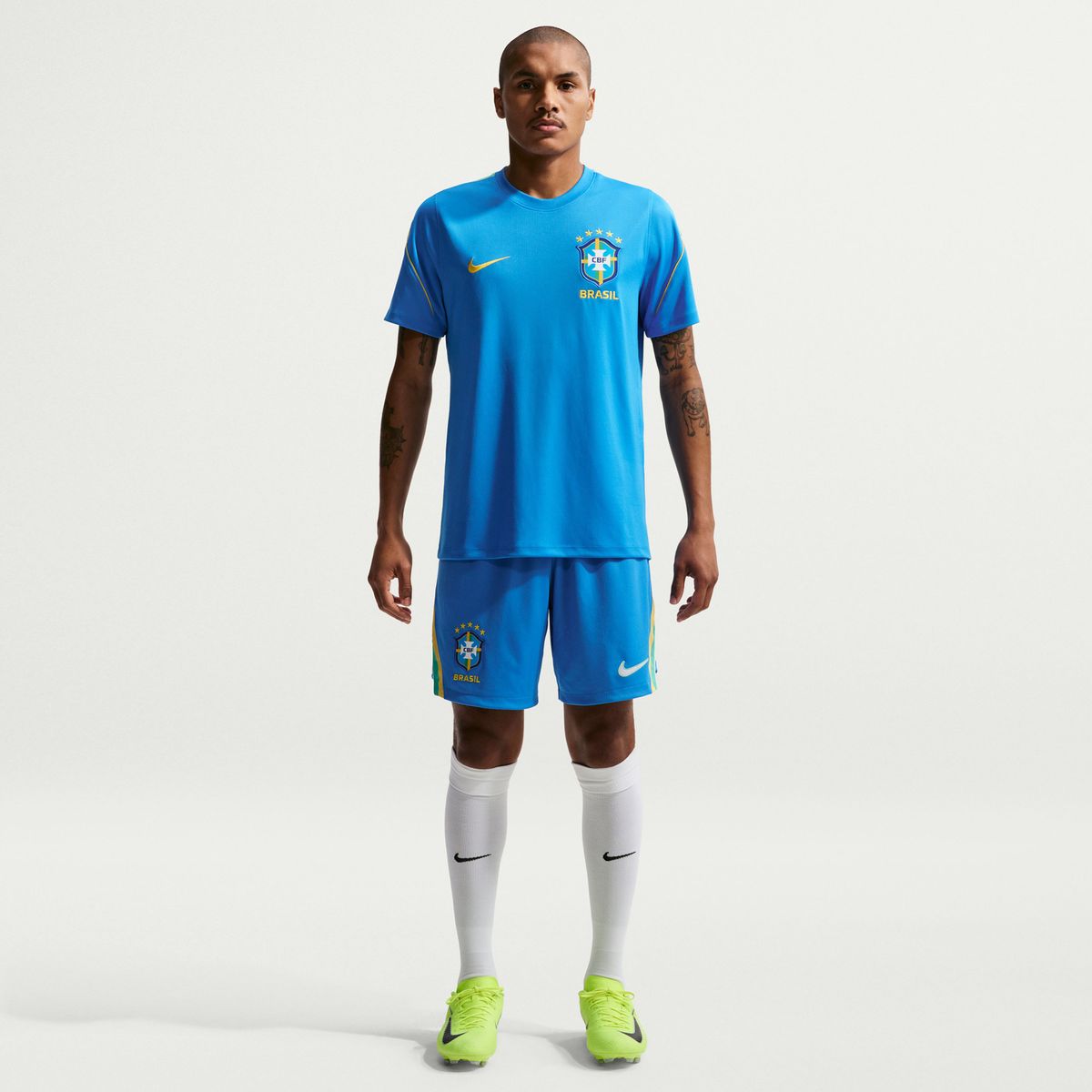 NIKE - Short Fútbol Local Brasil 2026 Hombre Versión Estadio Nike