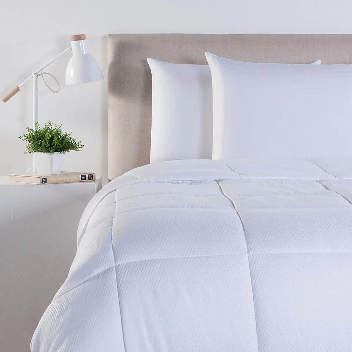 MICA - Edredón Blanco Hipoalergénico