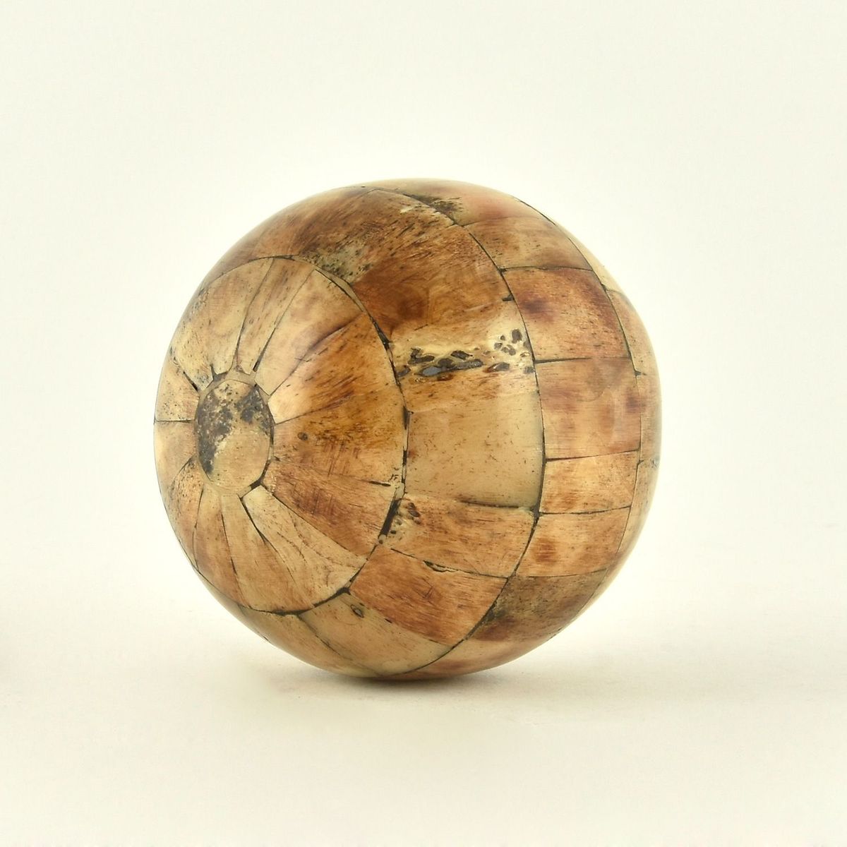 BASEMENT HOME - Adorno Bola Bali 10 cm