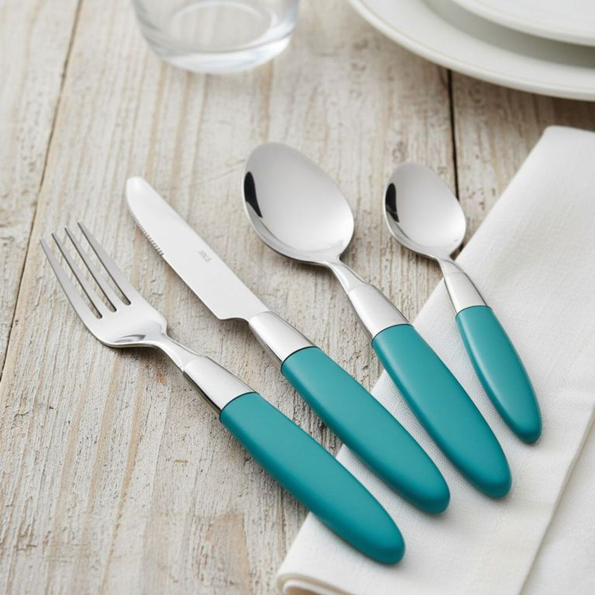 MICA - Juego de Cubiertos 24 Piezas con Bandeja