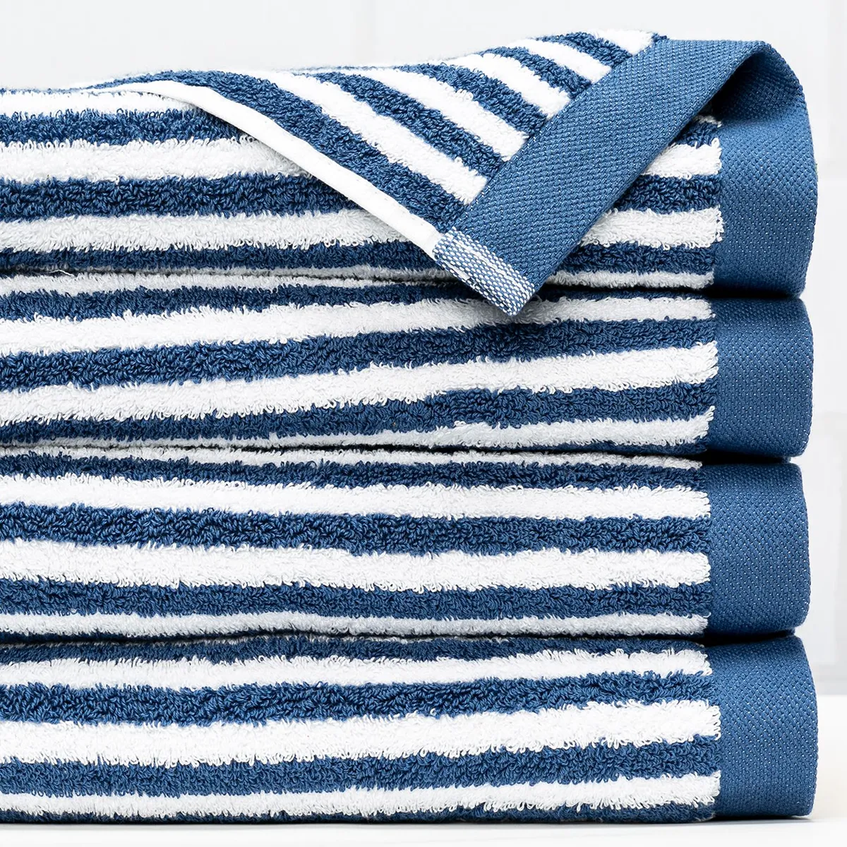 BASEMENT HOME - Toalla de Baño Combed Rayas 100% Algodón 650gr Basement Home