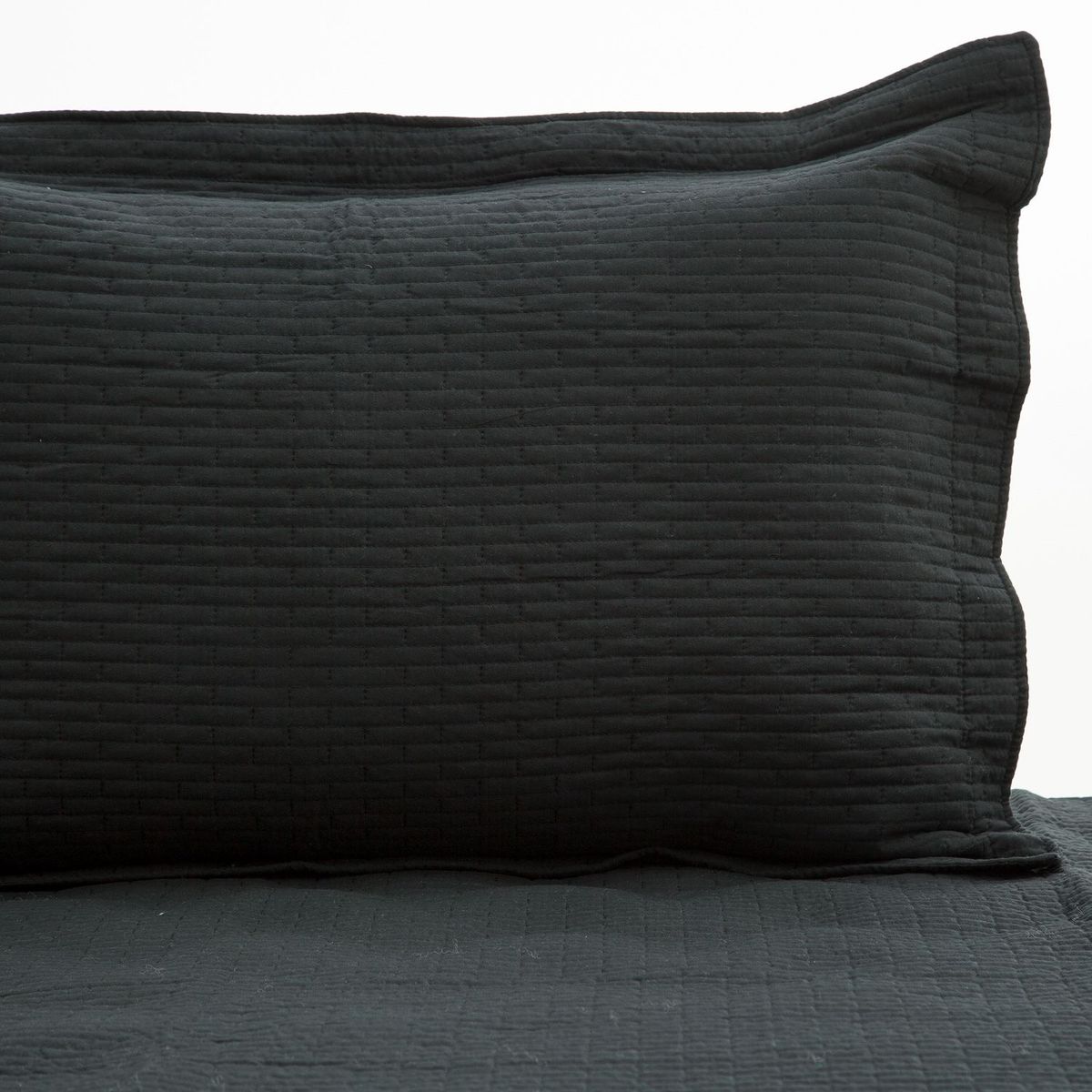 BASEMENT HOME - Cubrecama Rick