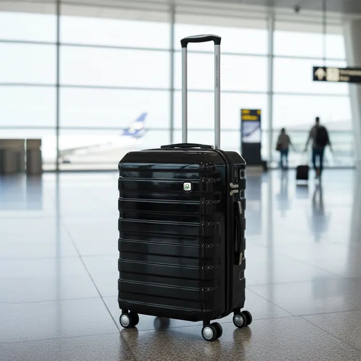 BENETTON - Maleta Grande Shell Negra