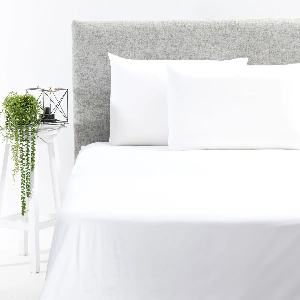 BASEMENT HOME - Juego de Sábanas Lisas 100% Bambú 300 Hilos Basement Home
